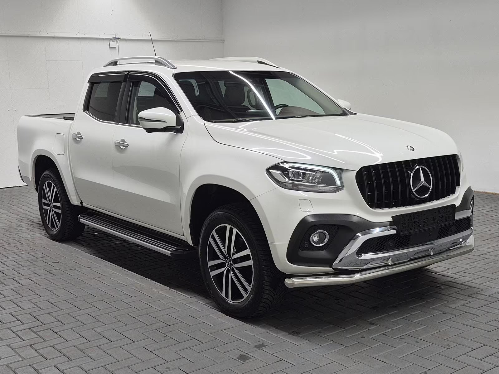 Mercedes-Benz X 250 d 4Matic DoKa Power LED Navi AHK 360° 19-LM