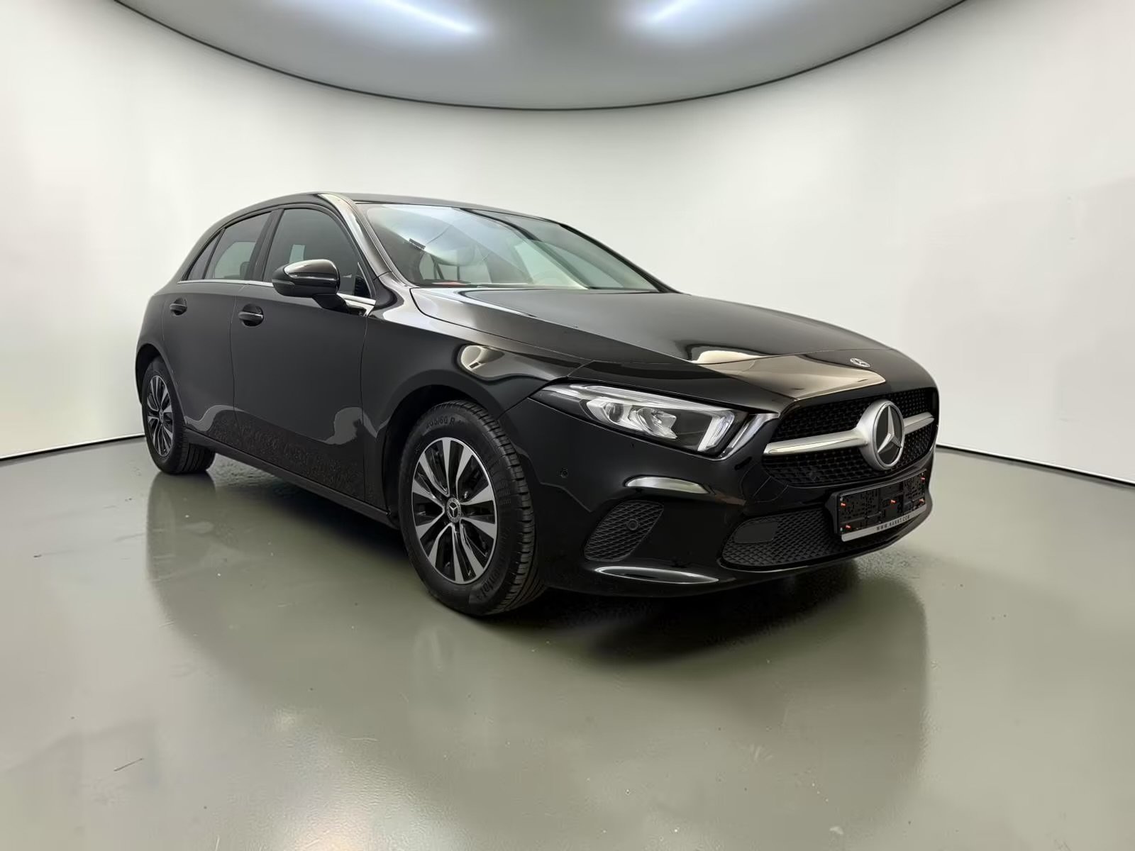 Mercedes-Benz A 180 d – 116 ch – Automatique 8G-DCT – LED – CarPlay – Cuir – Caméra – 1 Main
