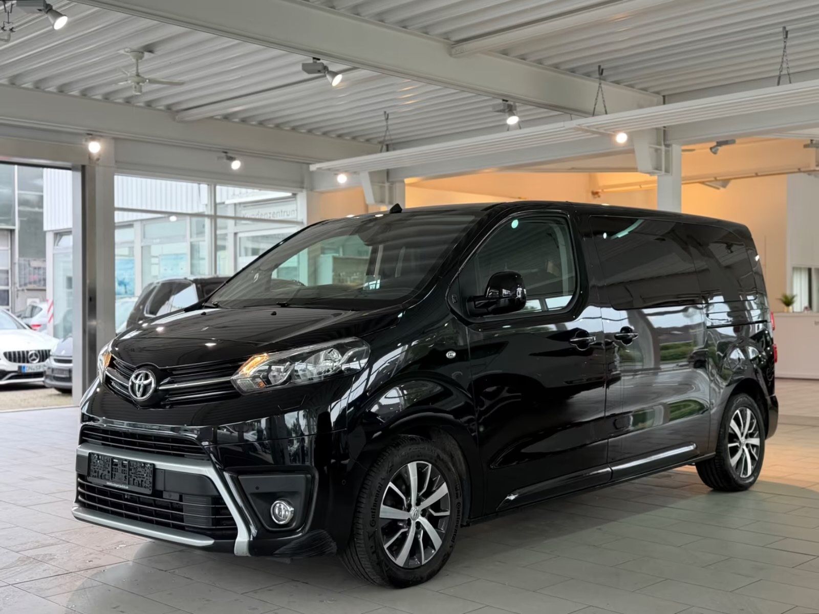 Toyota Proace Verso L1 Team – 2.0 D-4D 150 ch – NAVI – 360° – HUD – 8 PLACES