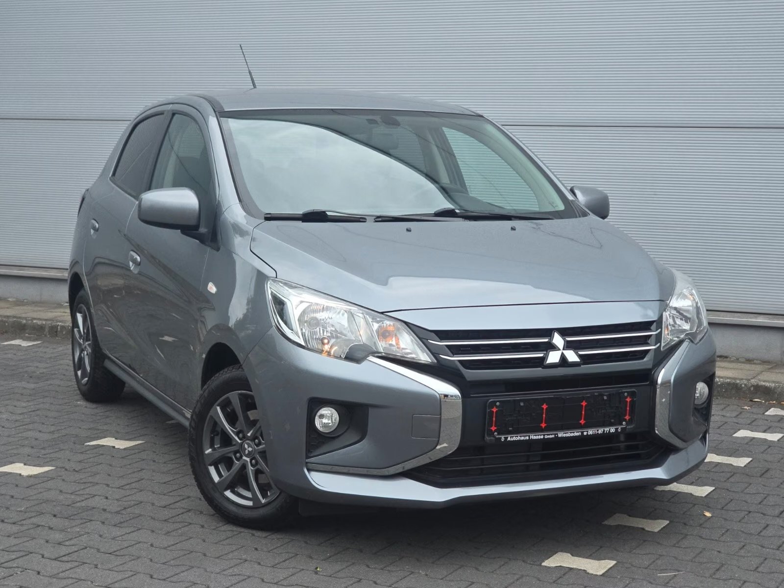 MITSUBISHI SPACE STAR